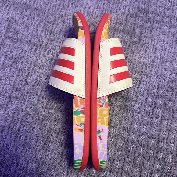 Adidas comfy sandals/slides (women’s 10) - Picture 3 of 3
